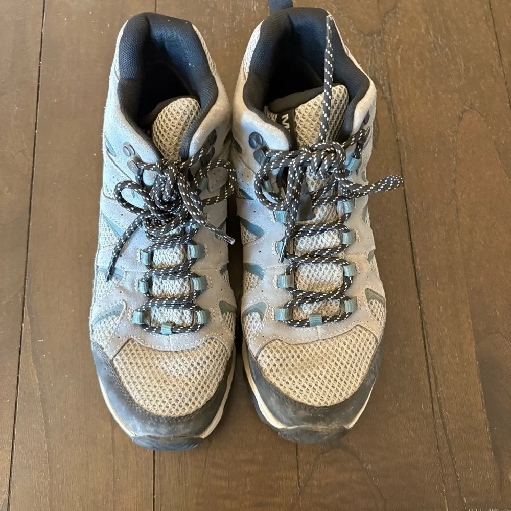 Merrell‎ Oakcreek Mid Waterproof Hiking Boots Outdoor Granola Men’s Size 9.5